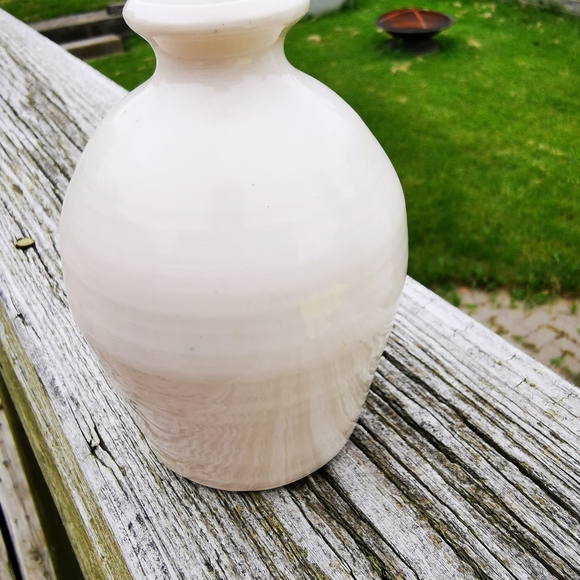 Small Hand Painted Pottery Bud Vase - Picture 5 of 14